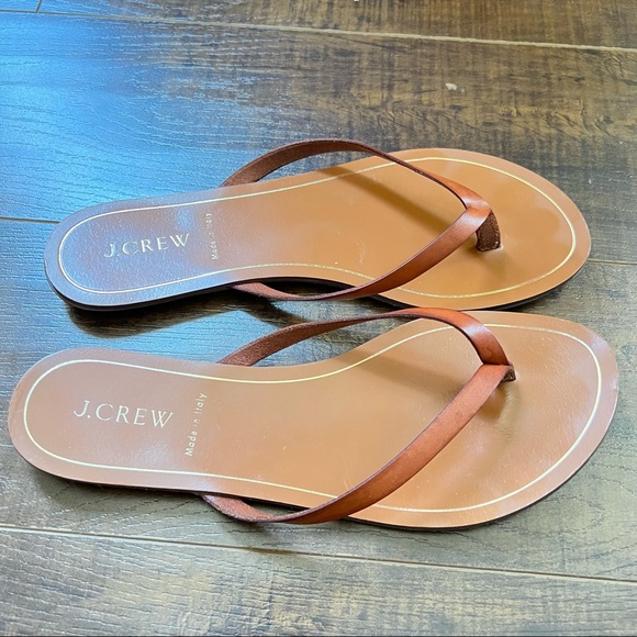 J. CREW flip-flop.